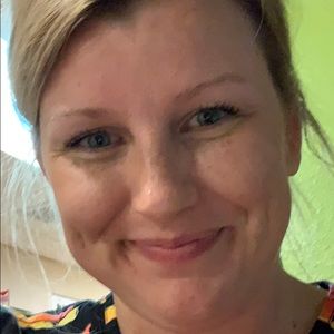 Meet your Posher, Debra